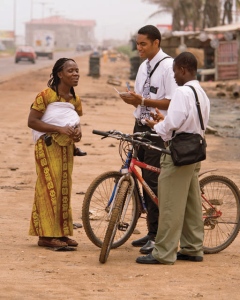 Missionários Mórmons voluntários são sustentados pelas próprias famílias ou congregações.